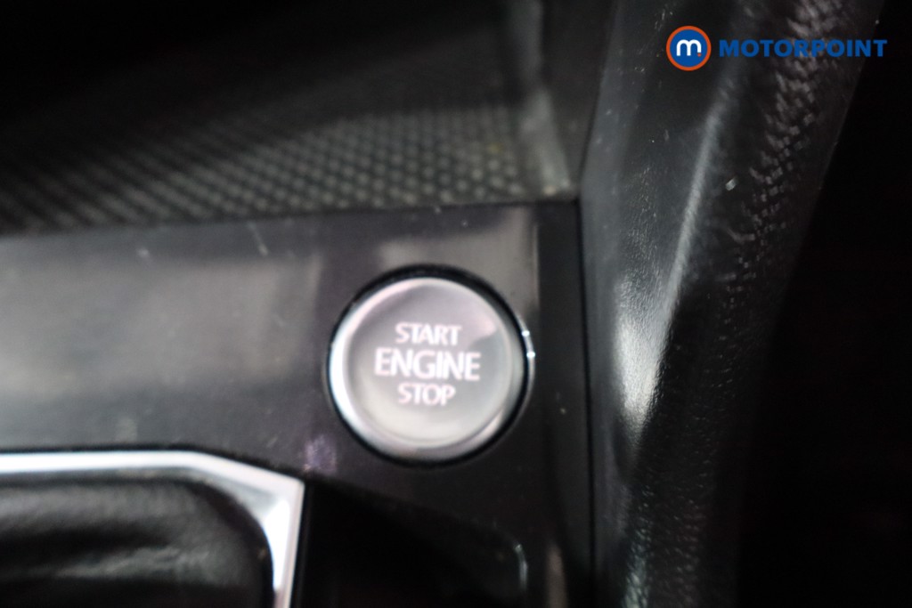 Volkswagen Tiguan R-Line Automatic Petrol SUV - Stock Number (1556565) - 13th supplementary image