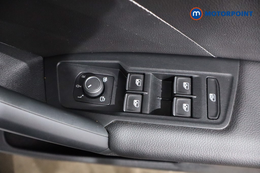 Volkswagen Tiguan R-Line Automatic Petrol SUV - Stock Number (1556565) - 16th supplementary image