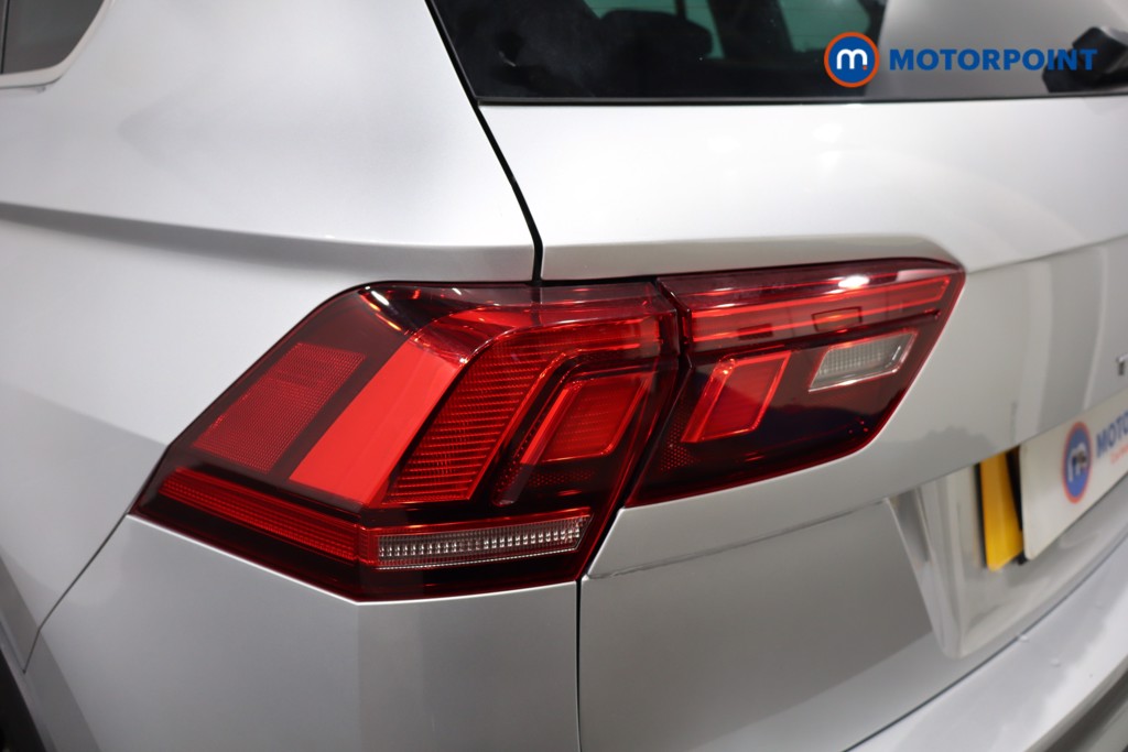 Volkswagen Tiguan R-Line Automatic Petrol SUV - Stock Number (1556565) - 26th supplementary image