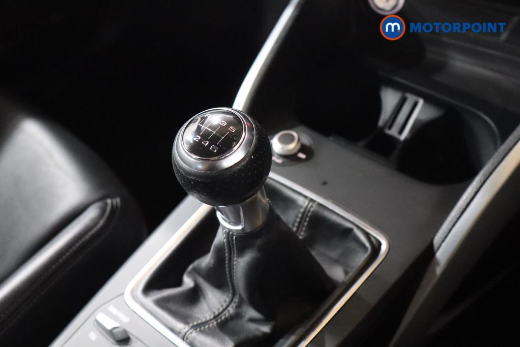 Audi Q2 S Line Manual Petrol SUV - Stock Number (1556596) - 5th supplementary image