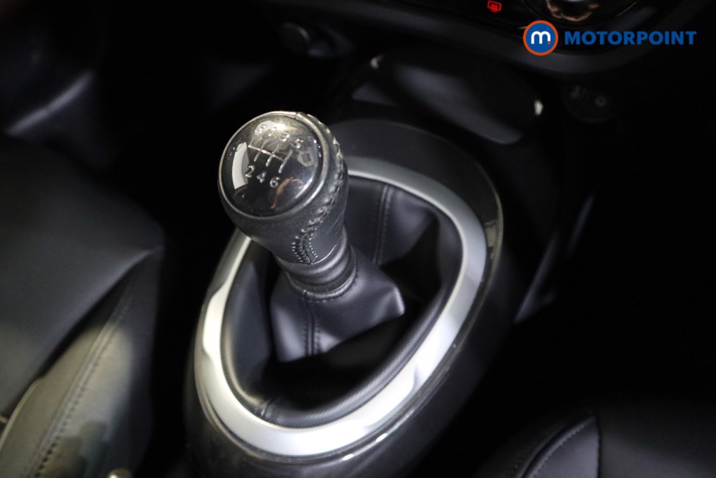 Nissan Juke Tekna Manual Diesel SUV - Stock Number (1556612) - 8th supplementary image