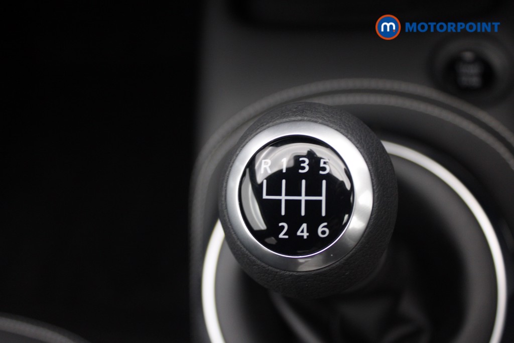 Nissan Juke Tekna Manual Petrol SUV - Stock Number (1556768) - 13th supplementary image