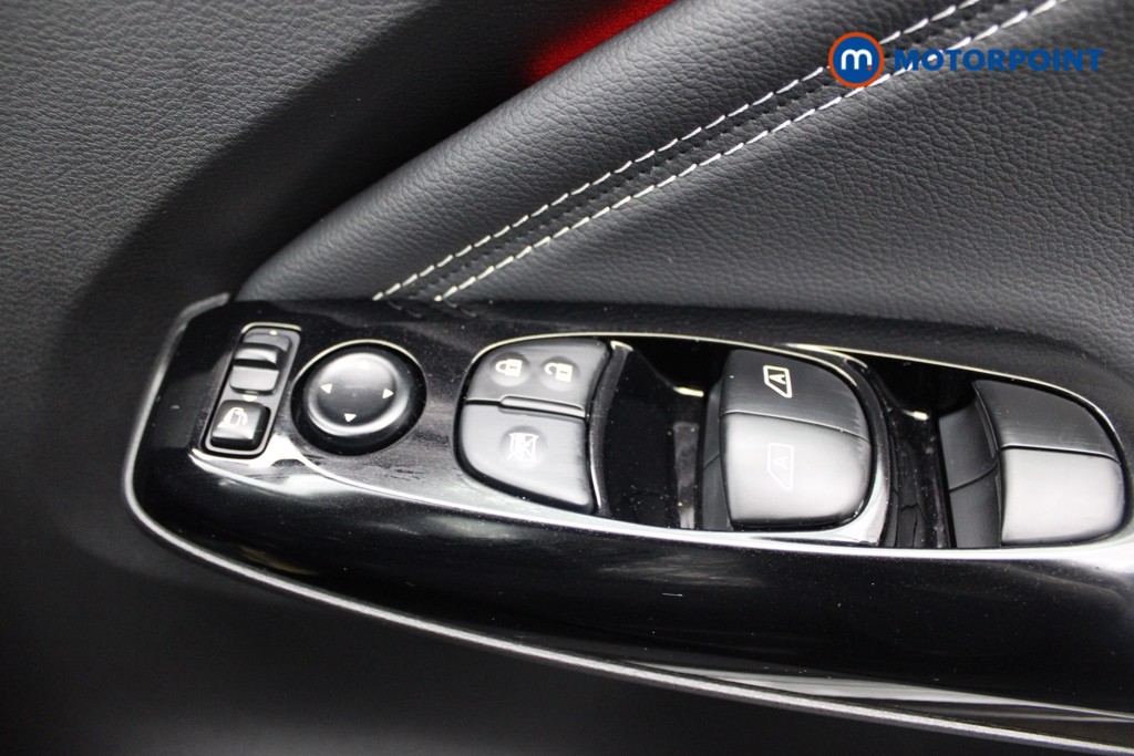 Nissan Juke Tekna Manual Petrol SUV - Stock Number (1556768) - 19th supplementary image