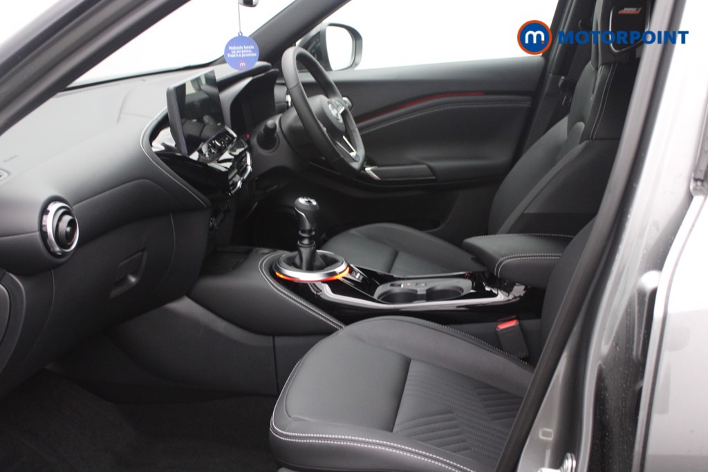 Nissan Juke Tekna Manual Petrol SUV - Stock Number (1556768) - 1st supplementary image