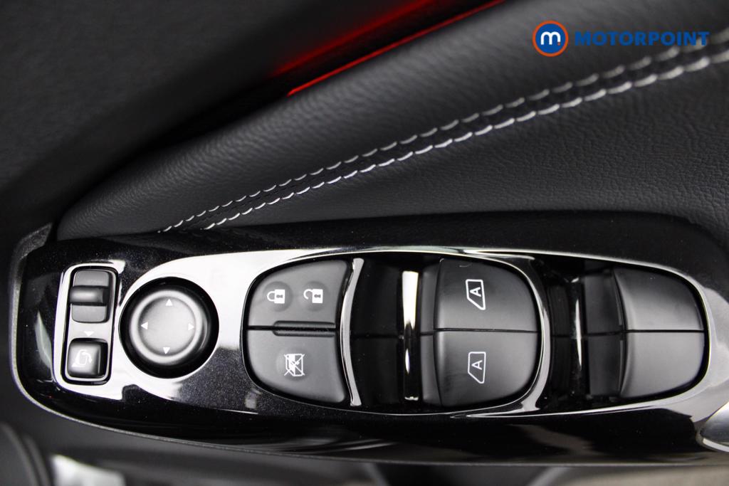 Nissan Juke Tekna Manual Petrol SUV - Stock Number (1556769) - 19th supplementary image