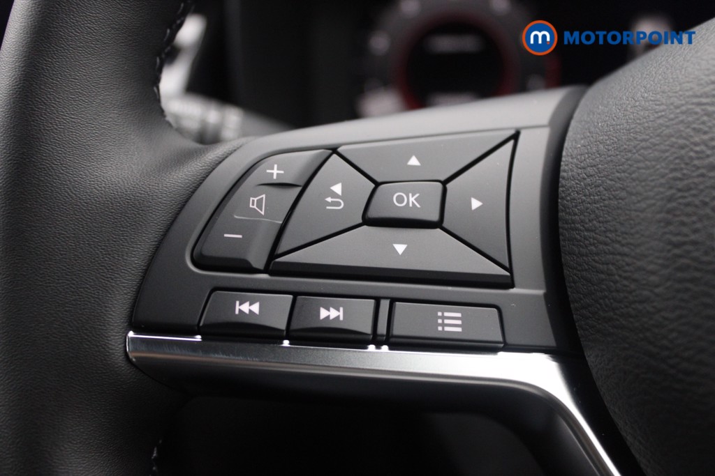 Nissan Juke Tekna Manual Petrol SUV - Stock Number (1556771) - 14th supplementary image