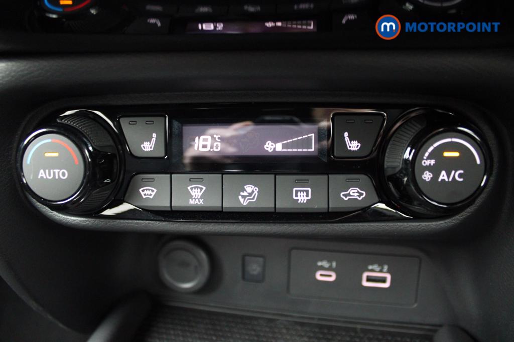 Nissan Juke Tekna Manual Petrol SUV - Stock Number (1556773) - 16th supplementary image