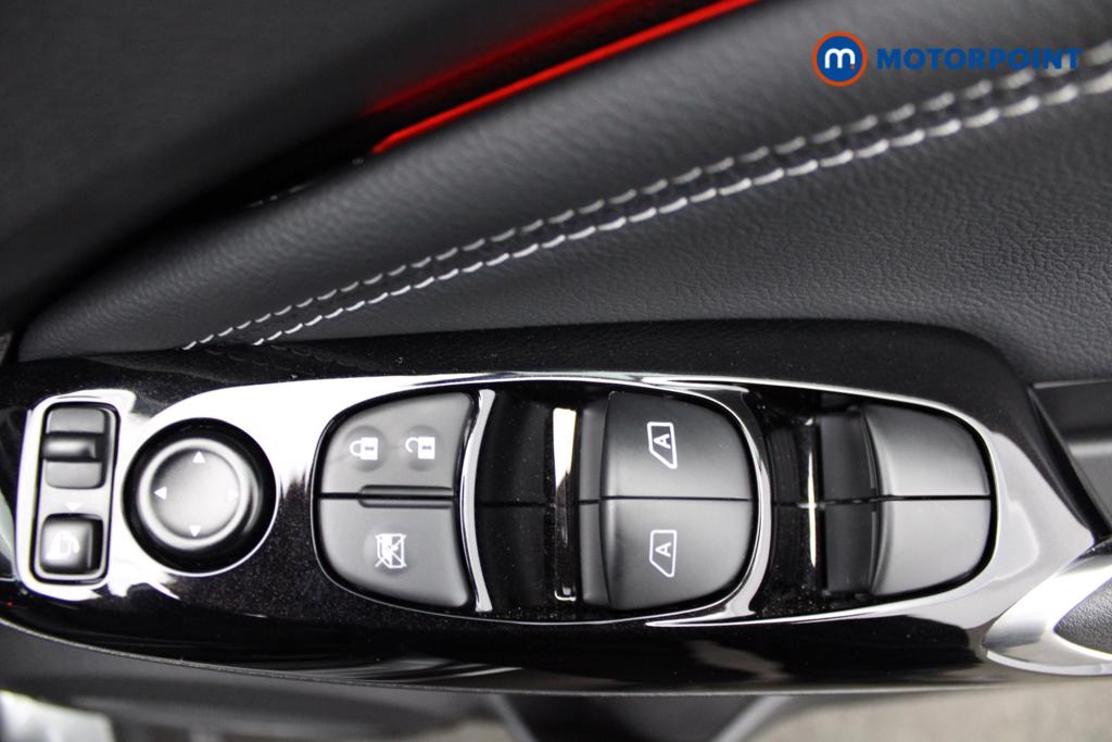 Nissan Juke Tekna Manual Petrol SUV - Stock Number (1556773) - 19th supplementary image