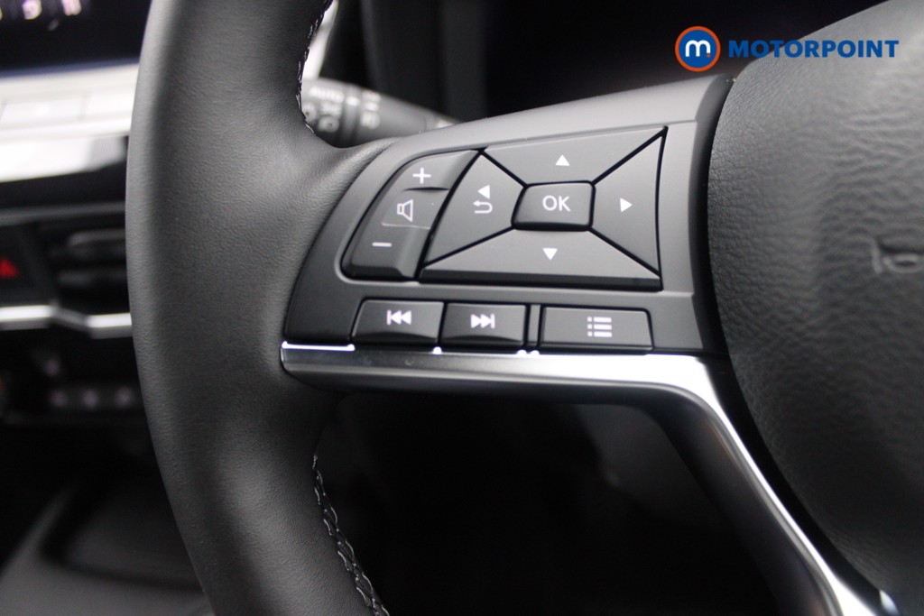 Nissan Juke Tekna Manual Petrol SUV - Stock Number (1556776) - 15th supplementary image