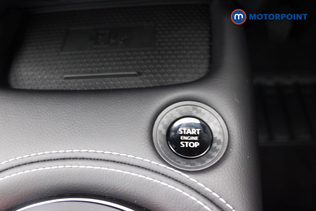 Nissan Juke Tekna Manual Petrol SUV - Stock Number (1556777) - 13th supplementary image