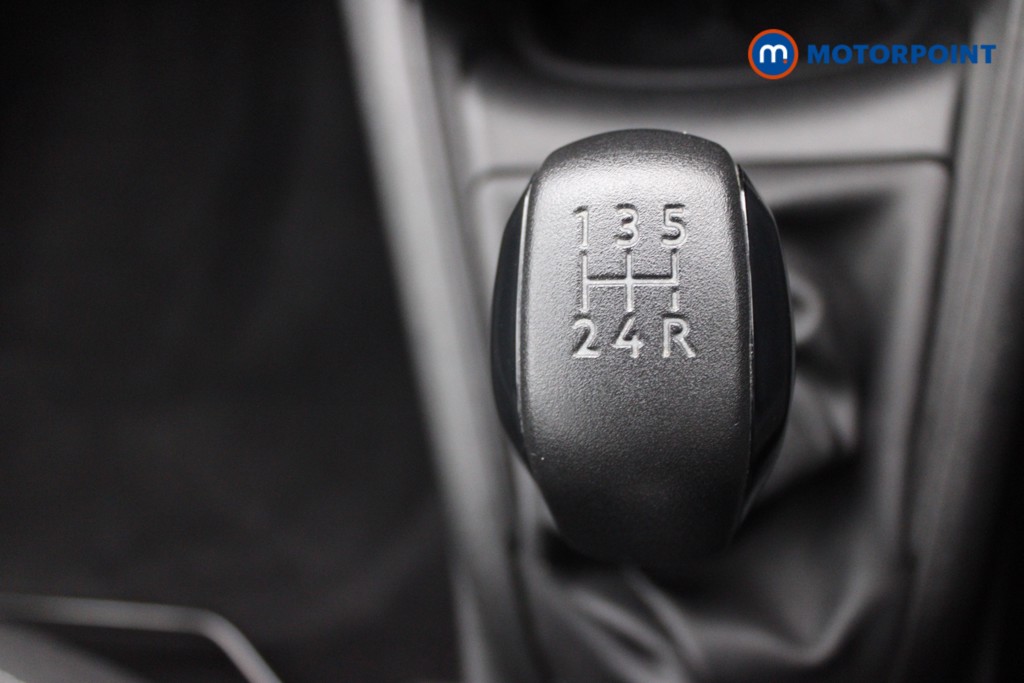 Peugeot 208 Xs-White Manual Petrol Hatchback - Stock Number (1556800) - 8th supplementary image
