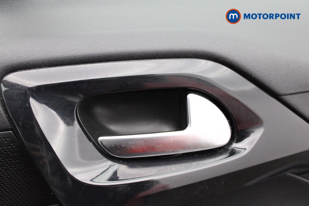 Peugeot 208 Xs-White Manual Petrol Hatchback - Stock Number (1556800) - 12th supplementary image