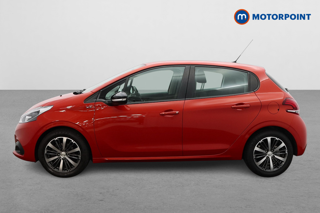 Peugeot 208 Xs-White Manual Petrol Hatchback - Stock Number (1556800) - Passenger side