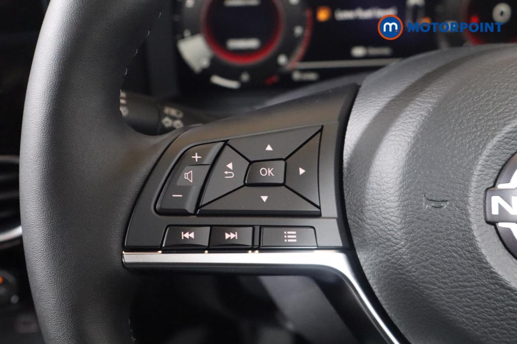 Nissan Juke Tekna Manual Petrol SUV - Stock Number (1556803) - 8th supplementary image