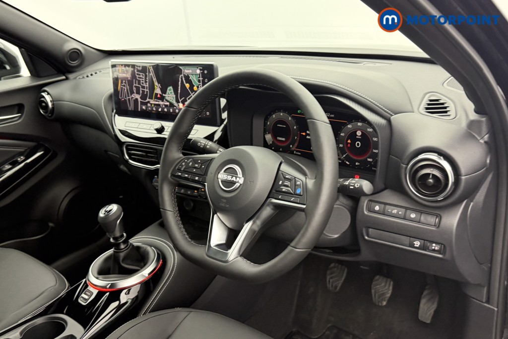 Nissan Juke Tekna Manual Petrol SUV - Stock Number (1556807) - 4th supplementary image