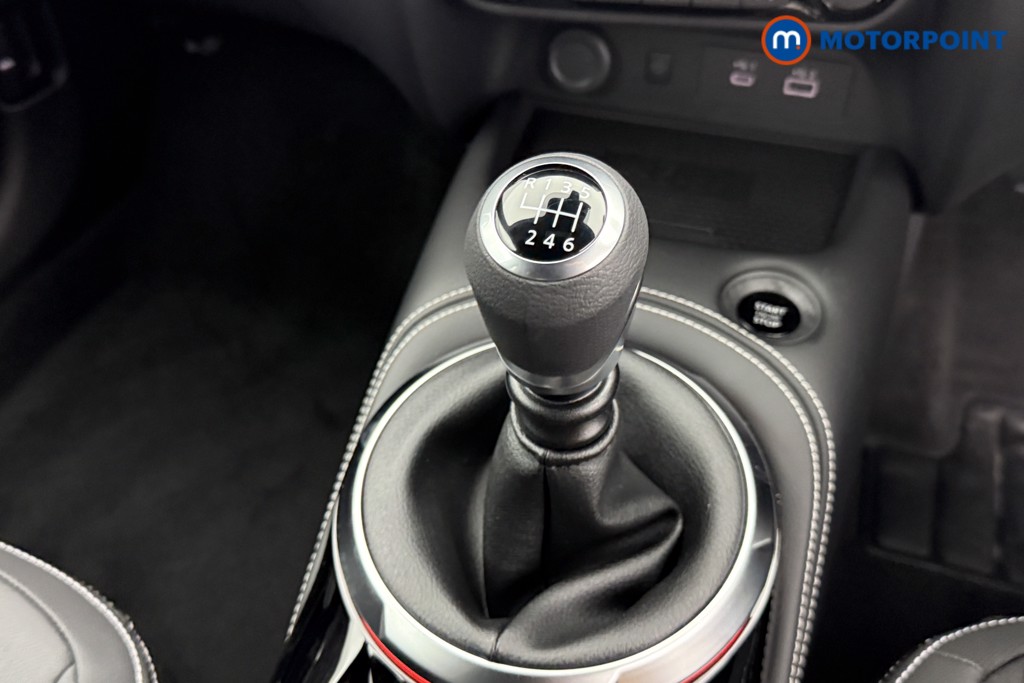 Nissan Juke Tekna Manual Petrol SUV - Stock Number (1556807) - 11th supplementary image