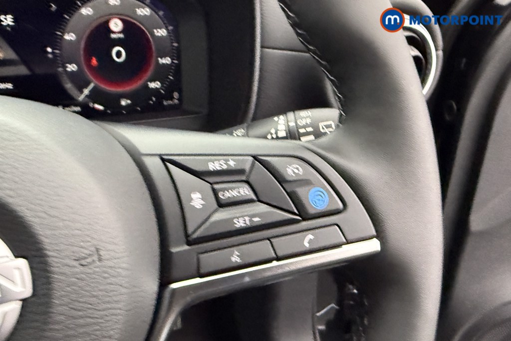 Nissan Juke Tekna Manual Petrol SUV - Stock Number (1556807) - 13th supplementary image