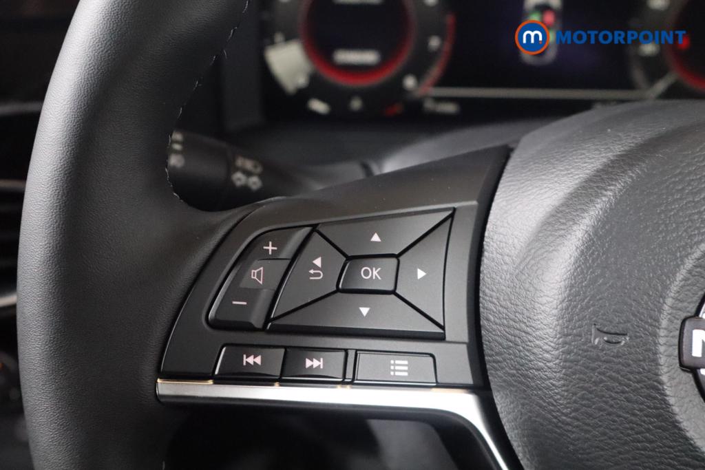 Nissan Juke Tekna Manual Petrol SUV - Stock Number (1556812) - 8th supplementary image