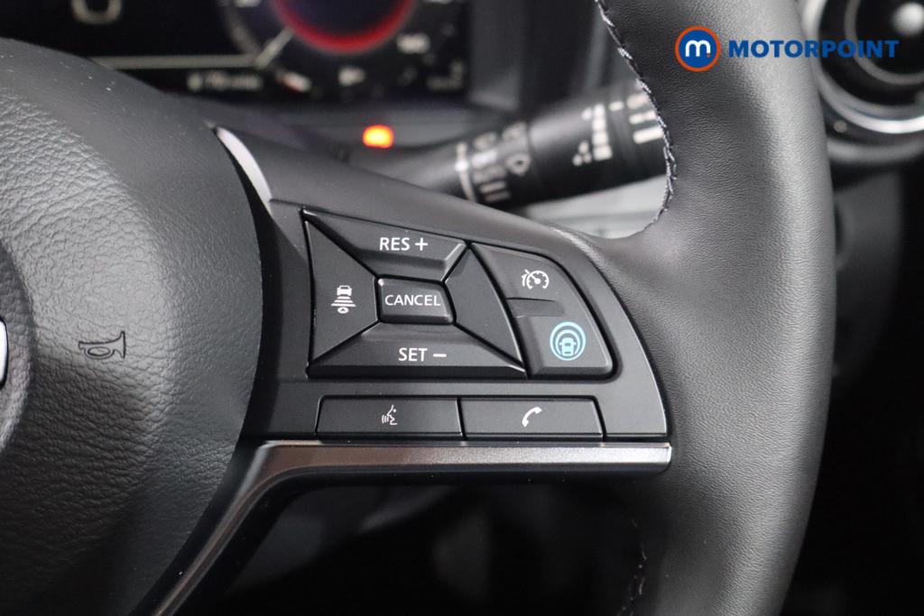 Nissan Juke Tekna Manual Petrol SUV - Stock Number (1556812) - 9th supplementary image