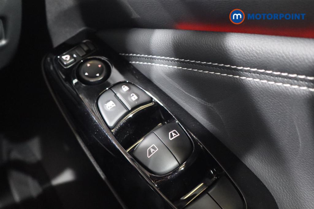 Nissan Juke Tekna Manual Petrol SUV - Stock Number (1556812) - 11th supplementary image