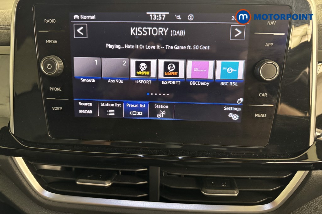 Volkswagen T-Roc R-Line Manual Petrol SUV - Stock Number (1556896) - 2nd supplementary image