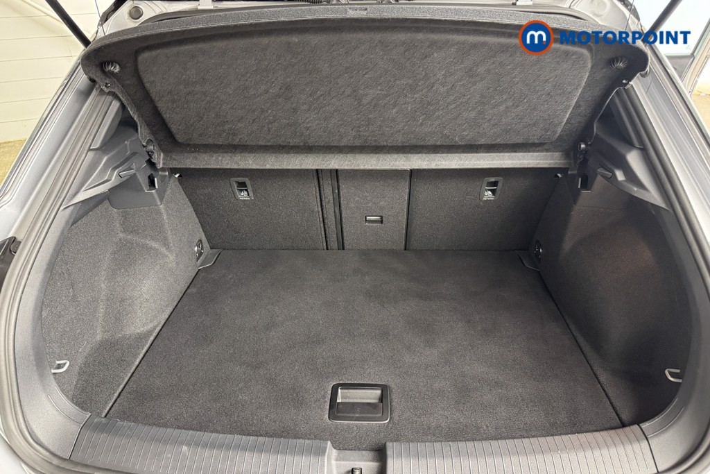 Volkswagen T-Roc R-Line Manual Petrol SUV - Stock Number (1556896) - 3rd supplementary image