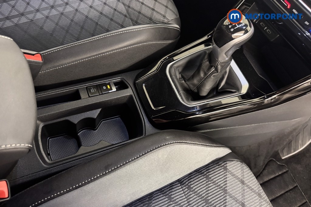 Volkswagen T-Roc R-Line Manual Petrol SUV - Stock Number (1556896) - 10th supplementary image