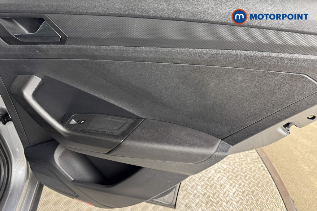 Volkswagen T-Roc R-Line Manual Petrol SUV - Stock Number (1556896) - 16th supplementary image