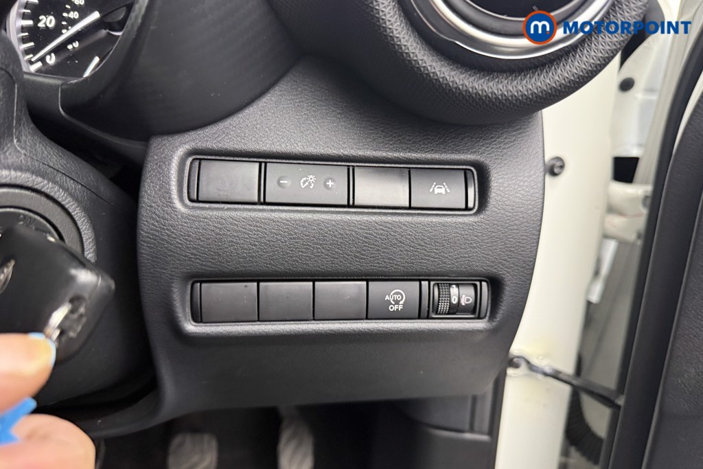 Nissan Juke Acenta Manual Petrol SUV - Stock Number (1556918) - 13th supplementary image