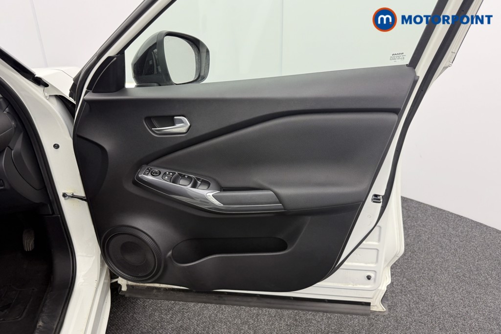 Nissan Juke Acenta Manual Petrol SUV - Stock Number (1556918) - 15th supplementary image