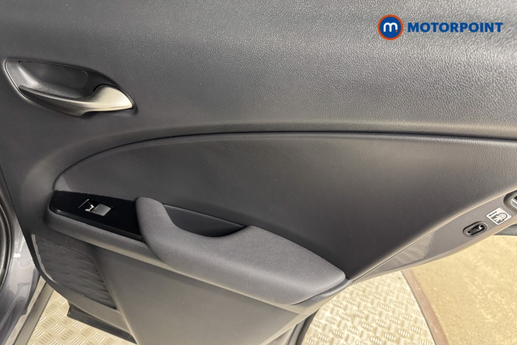Lexus UX F-Sport Automatic Petrol-Electric Hybrid SUV - Stock Number (1557032) - 17th supplementary image