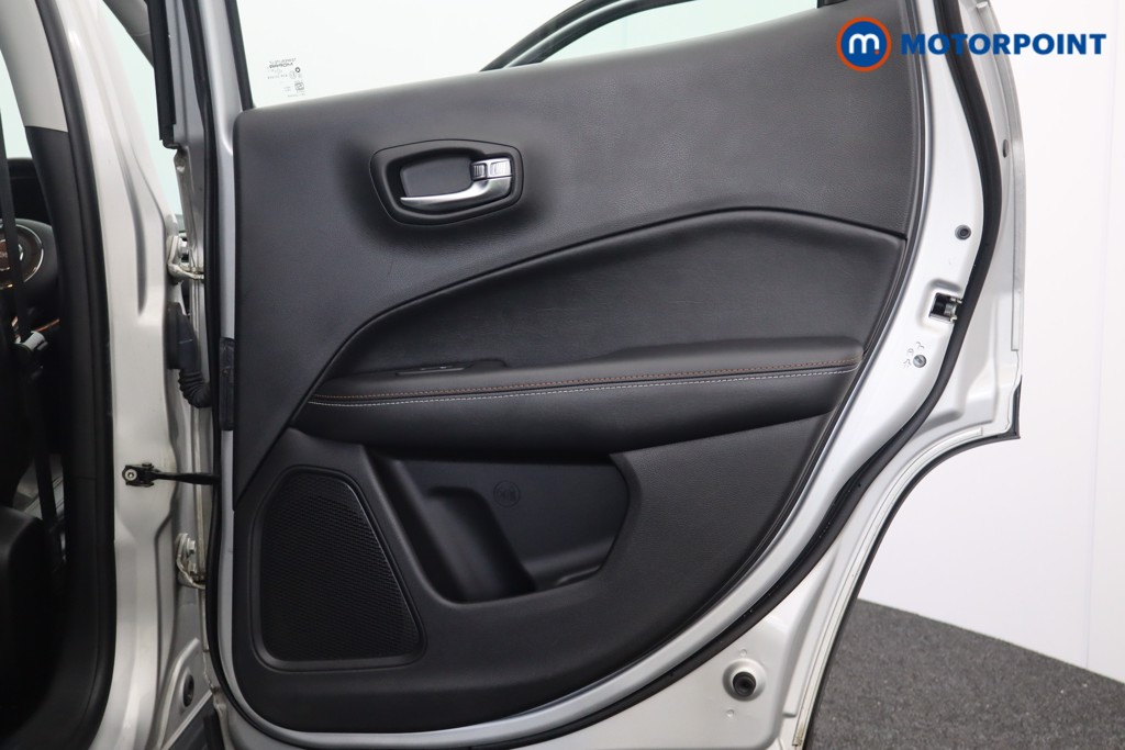 Jeep Compass Longitude Manual Petrol SUV - Stock Number (1557222) - 14th supplementary image