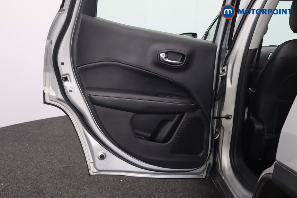 Jeep Compass Longitude Manual Petrol SUV - Stock Number (1557222) - 15th supplementary image