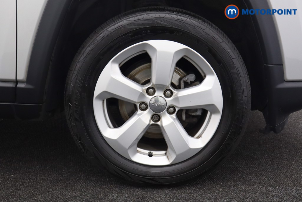 Jeep Compass Longitude Manual Petrol SUV - Stock Number (1557222) - 19th supplementary image