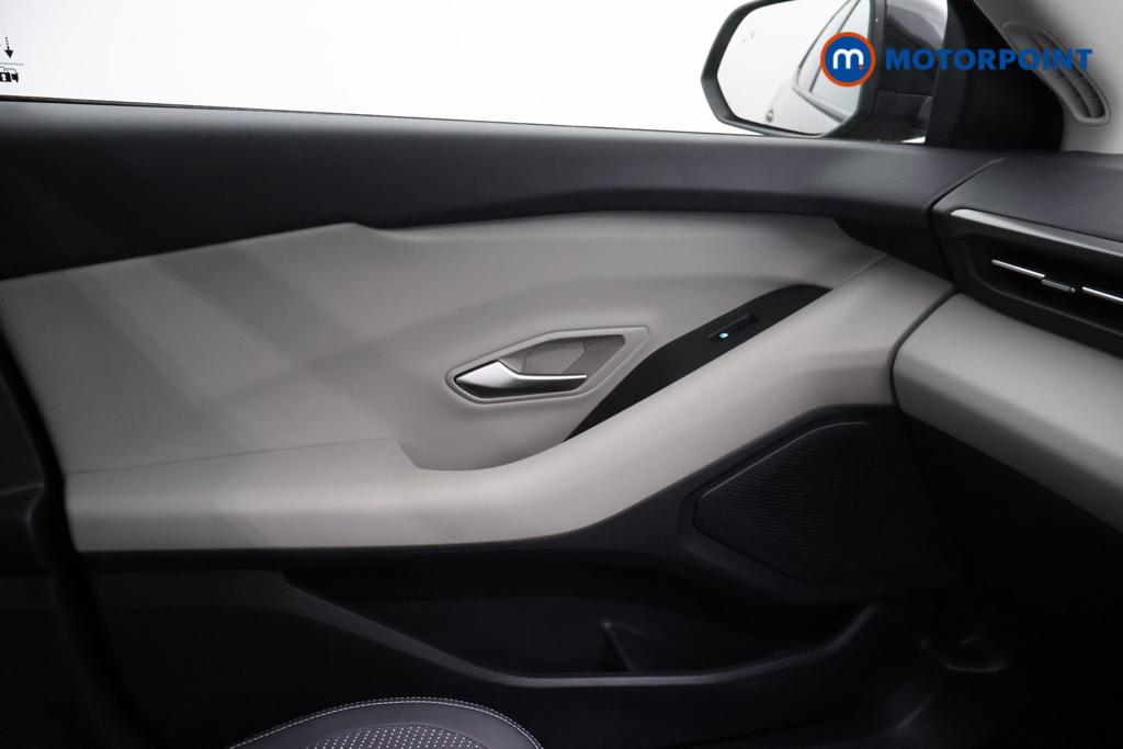 Ford Explorer Select Automatic Electric SUV - Stock Number (1557500) - 8th supplementary image