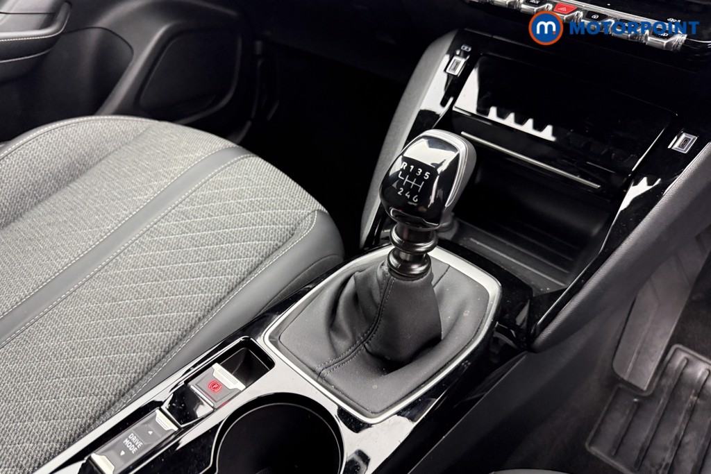 Peugeot 2008 Allure Manual Petrol SUV - Stock Number (1557669) - 10th supplementary image