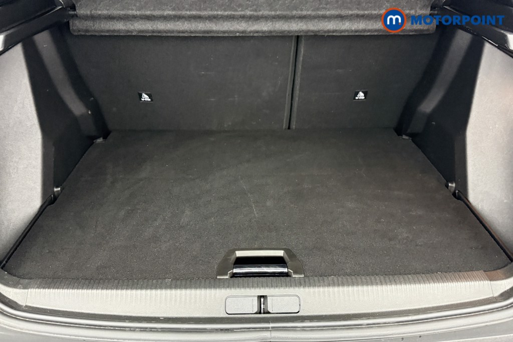 Peugeot 2008 Allure Manual Petrol SUV - Stock Number (1557669) - 18th supplementary image