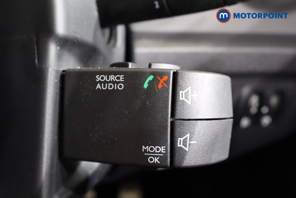 Renault Captur S Edition Manual Petrol SUV - Stock Number (1538120) - 7th supplementary image