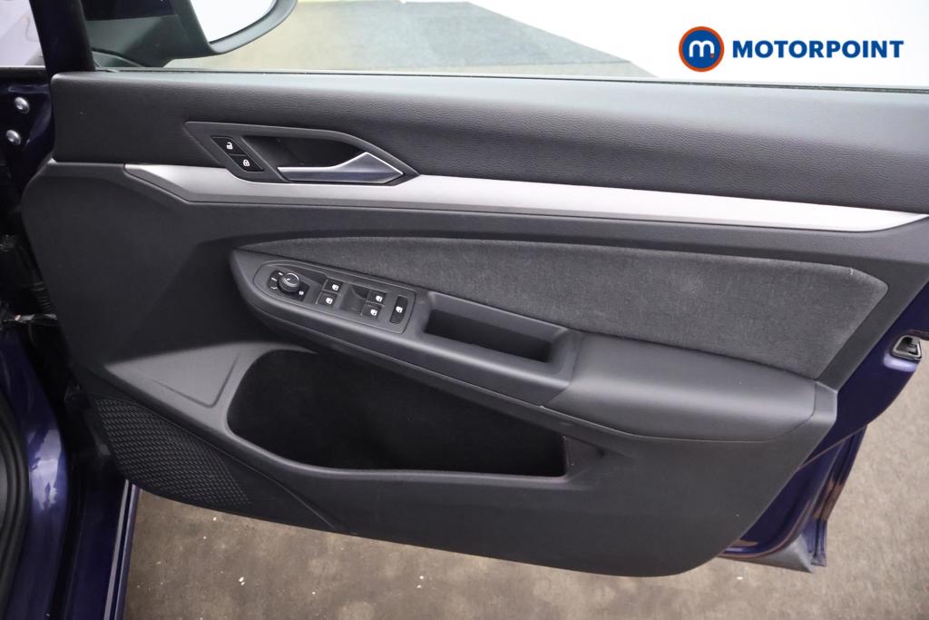Volkswagen Golf Life Manual Petrol Hatchback - Stock Number (1541935) - 9th supplementary image