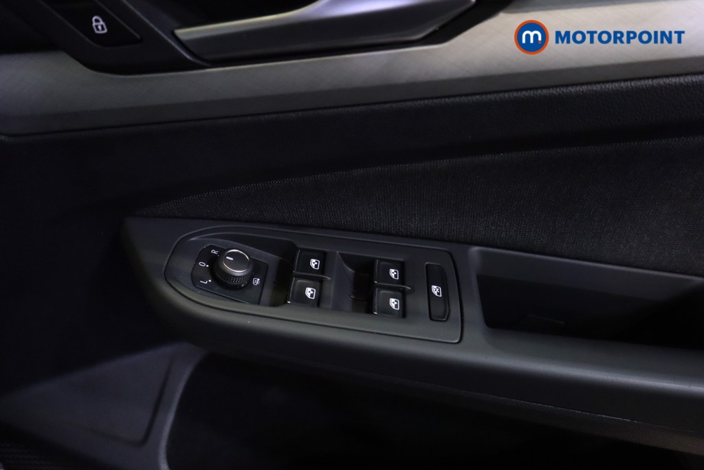 Volkswagen Golf Life Manual Petrol Hatchback - Stock Number (1543085) - 3rd supplementary image