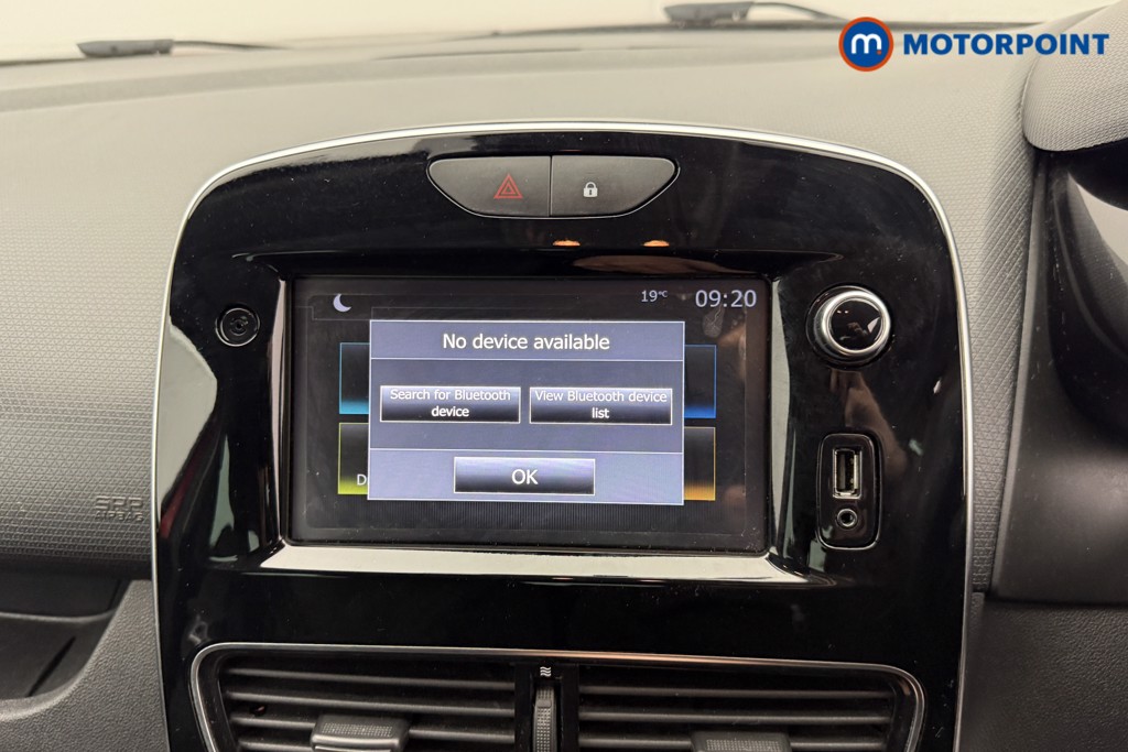 Renault Clio Iconic Manual Petrol Hatchback - Stock Number (1548336) - 7th supplementary image
