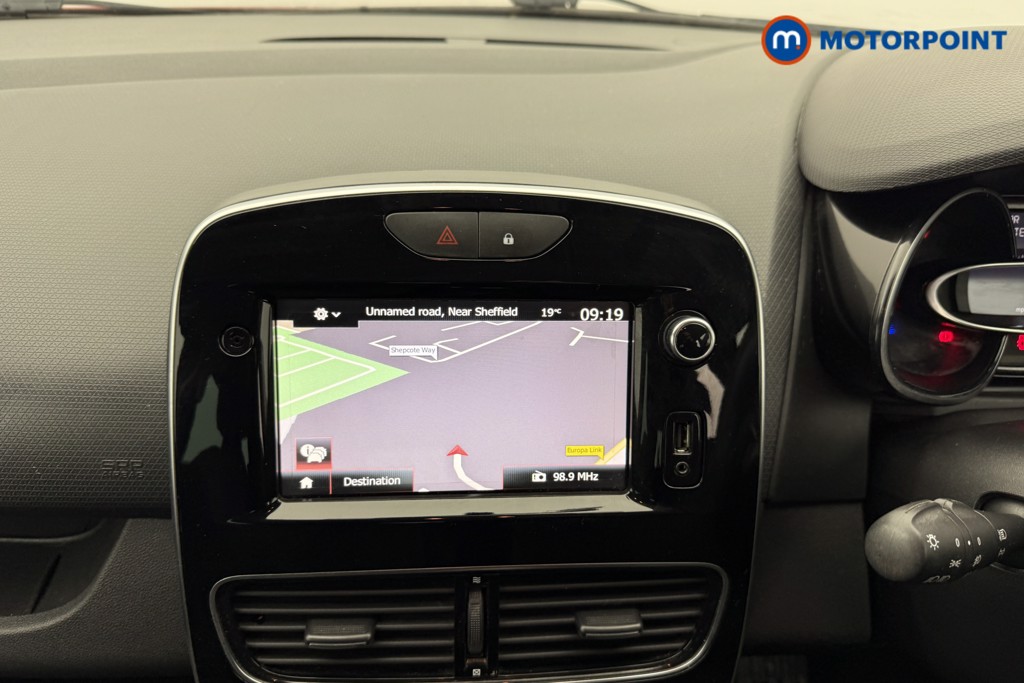 Renault Clio Iconic Manual Petrol Hatchback - Stock Number (1548336) - 1st supplementary image