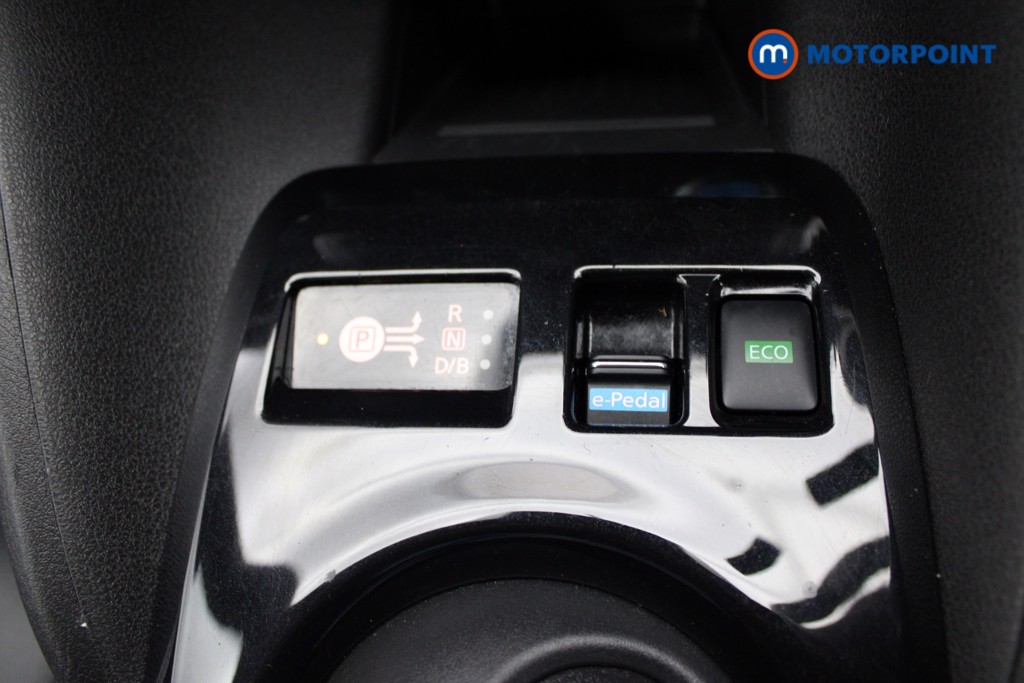 Nissan Leaf Tekna Automatic Electric Hatchback - Stock Number (1549446) - 9th supplementary image