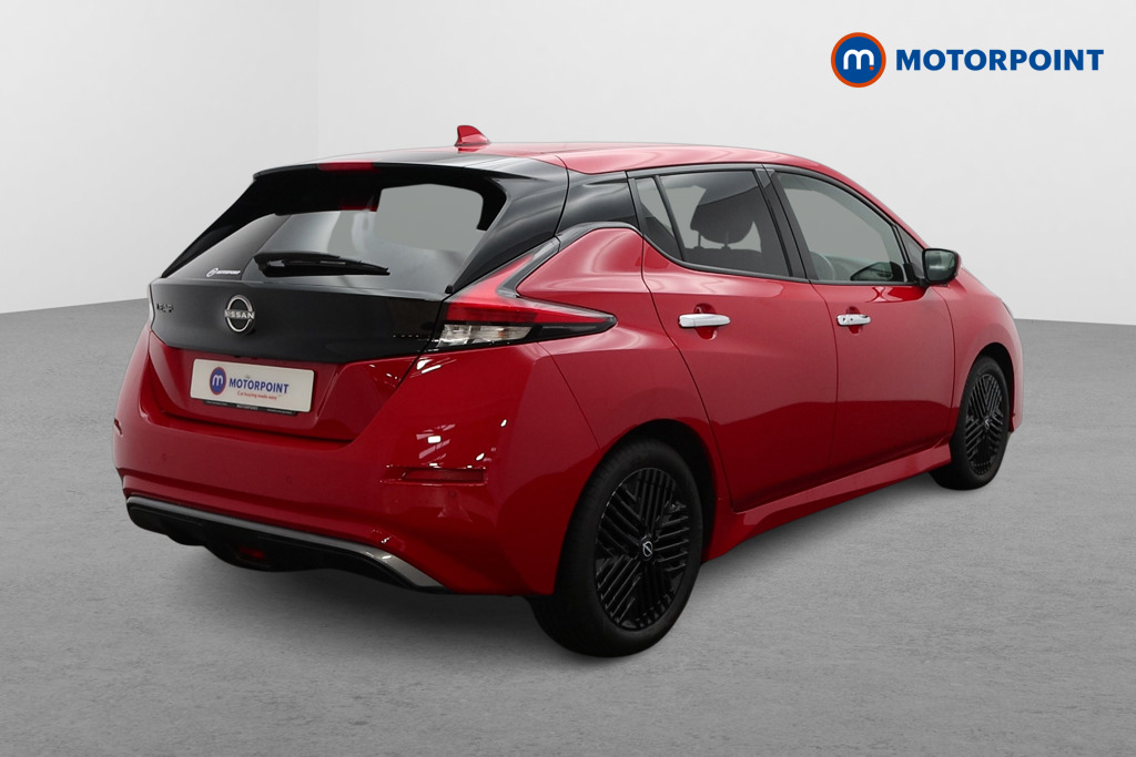 Nissan Leaf Tekna Automatic Electric Hatchback - Stock Number (1549446) - Drivers side rear corner