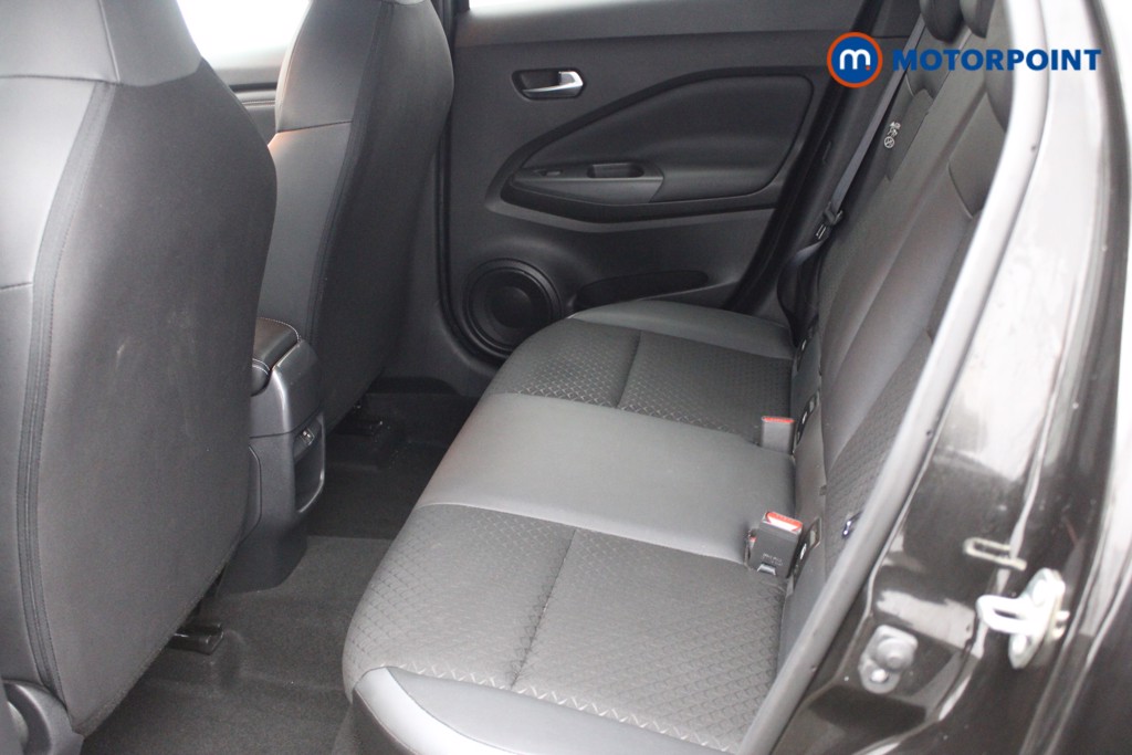 Nissan Juke N-Connecta Automatic Petrol SUV - Stock Number (1551374) - 2nd supplementary image