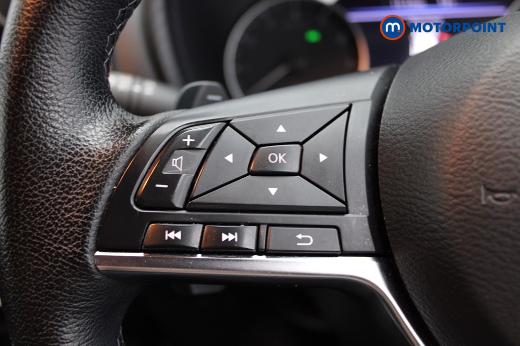 Nissan Juke N-Connecta Automatic Petrol SUV - Stock Number (1551374) - 13th supplementary image