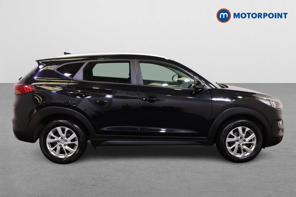 Hyundai Tucson Se Nav Manual Petrol SUV - Stock Number (1551435) - Drivers side
