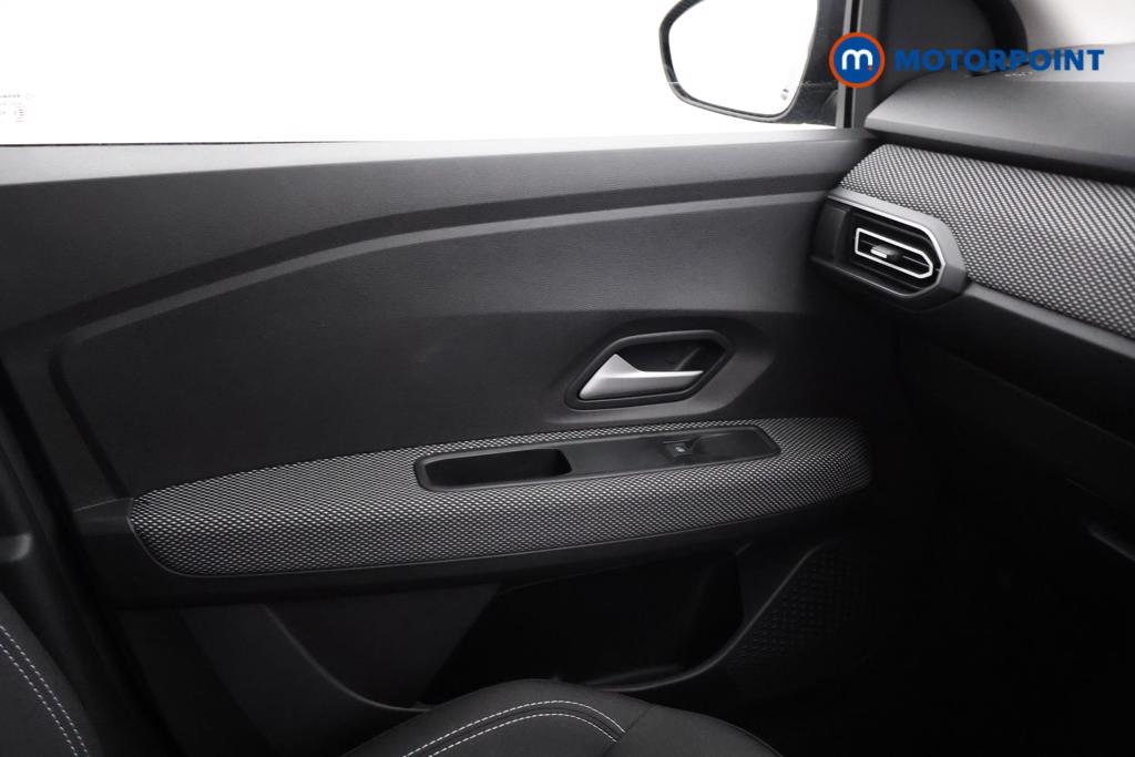 Dacia Sandero Expression Manual Petrol Hatchback - Stock Number (1552329) - 8th supplementary image