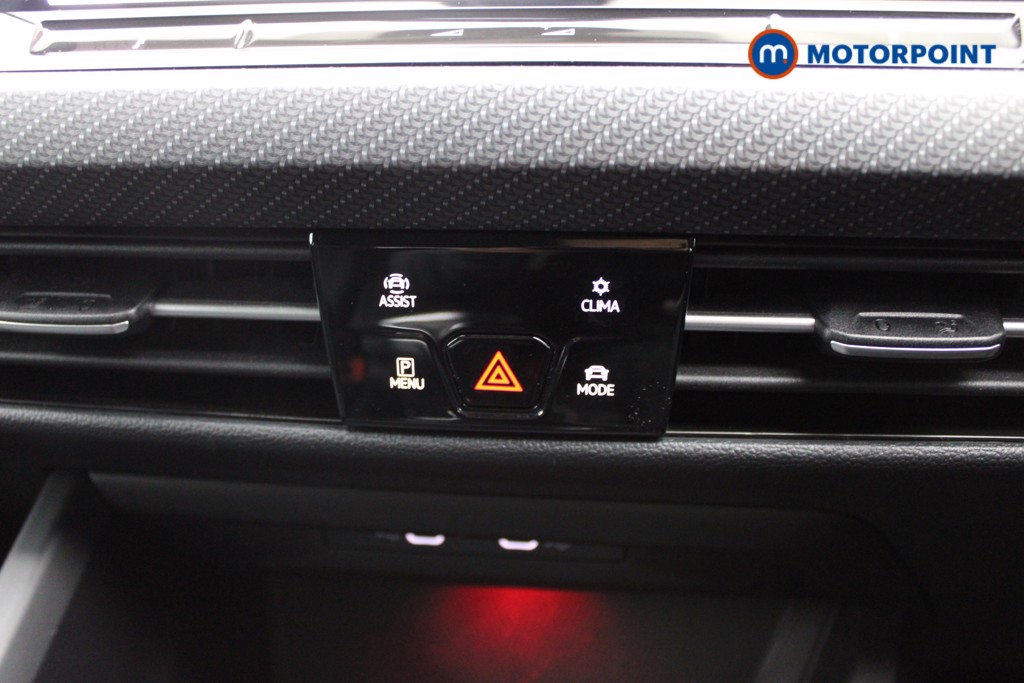 Volkswagen Golf R-Line Manual Petrol Hatchback - Stock Number (1552348) - 11th supplementary image