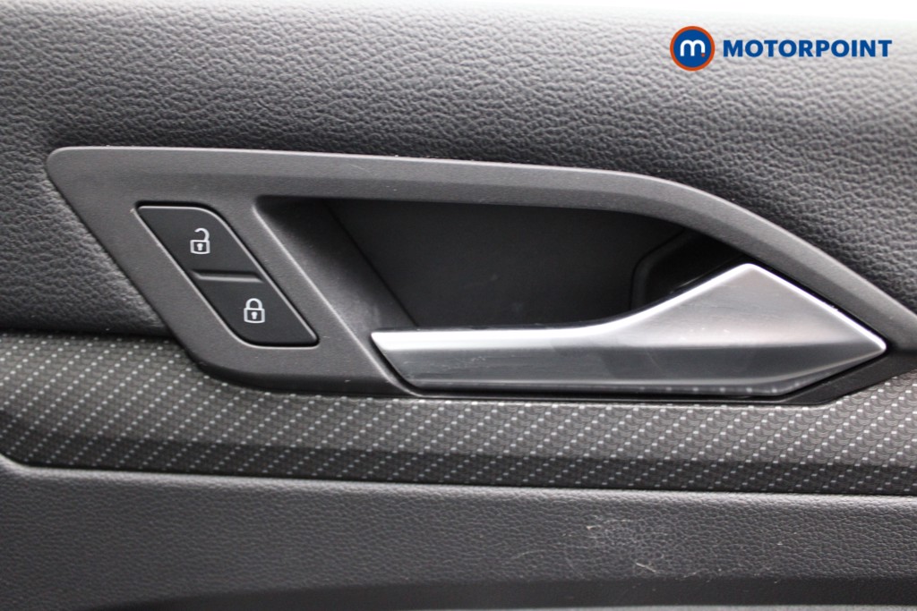 Volkswagen Golf R-Line Manual Petrol Hatchback - Stock Number (1552348) - 17th supplementary image